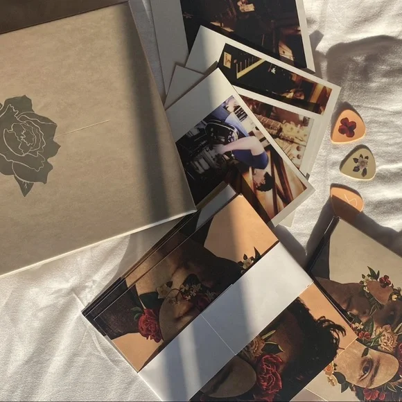 Shawn Mendes Bundle - Picture 1 of 1